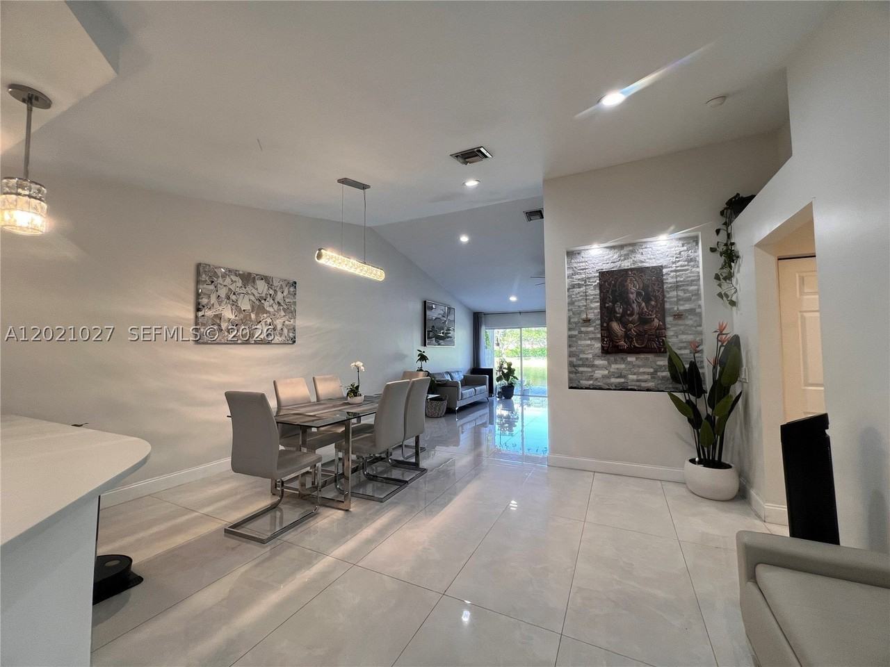 1590 Orion Ln - Photo 6 of 19