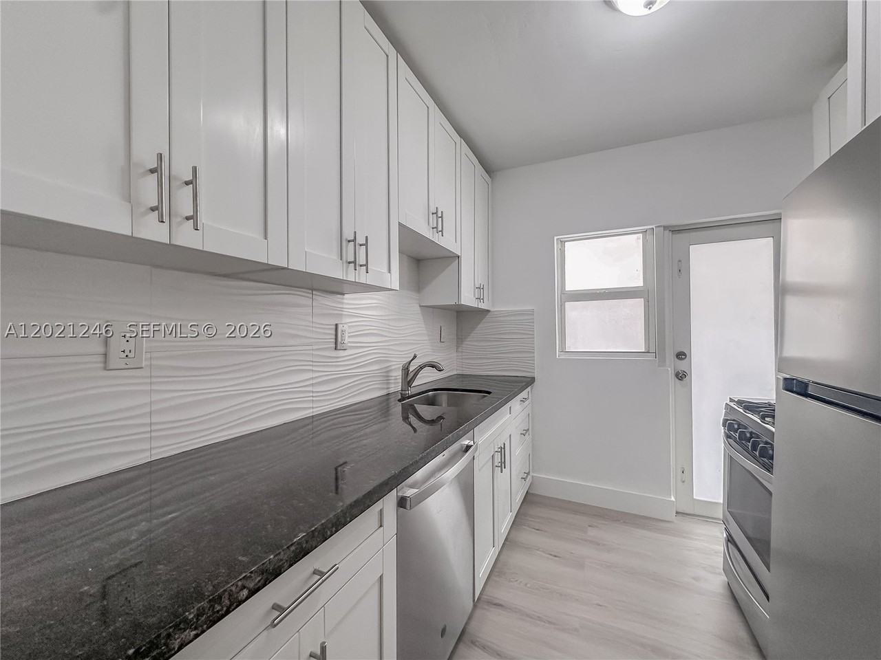 955 Bay Dr #2 - Photo 7 of 21
