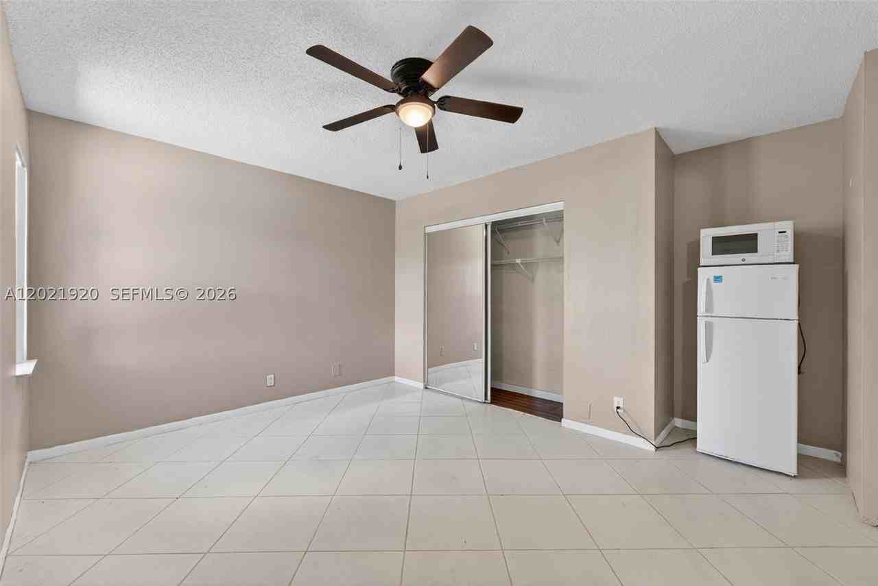 11135 Nw 25th Ct #1 - Photo 6 of 12