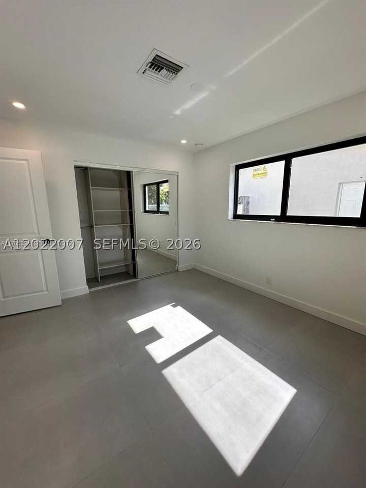 4901 Washington St #0 - Photo 7 of 22