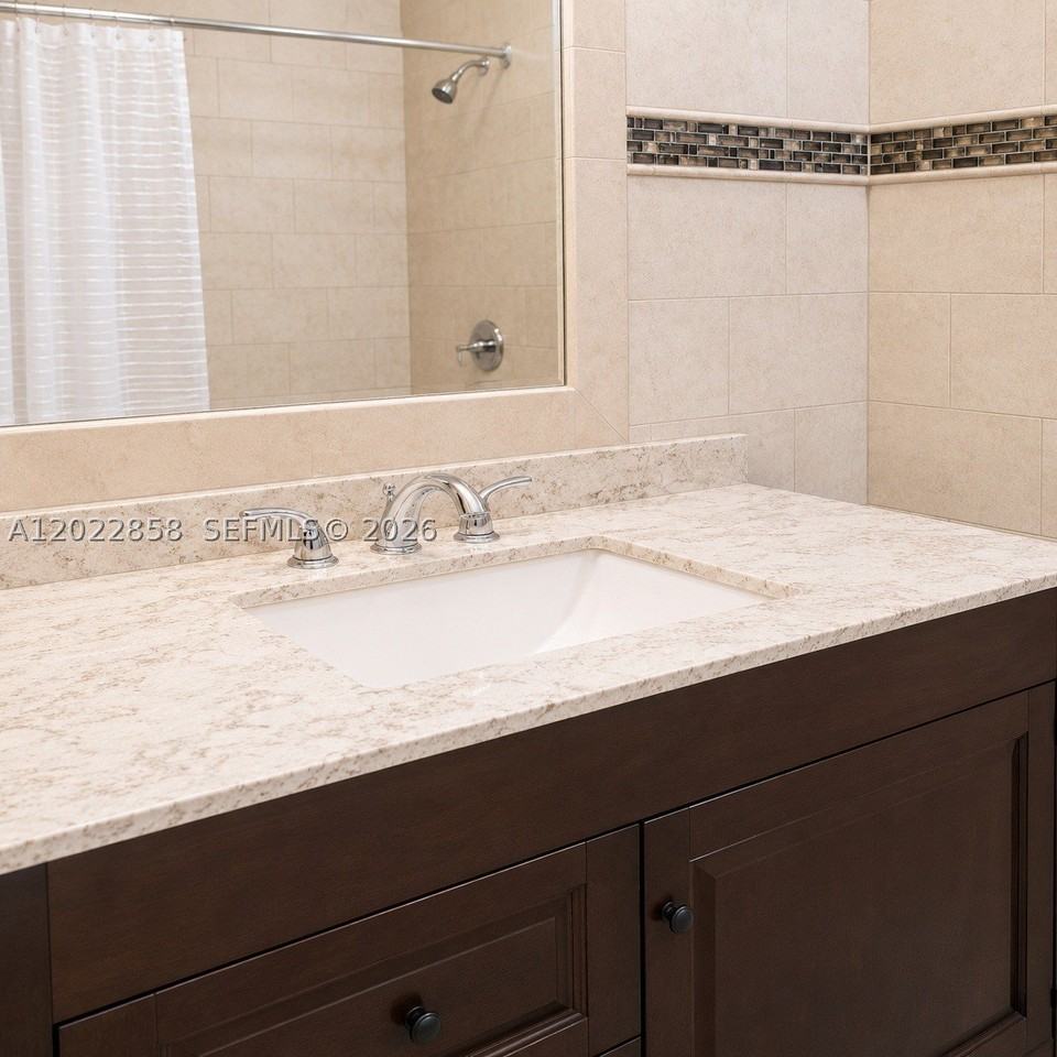 2225 Polk St #1B - Photo 7 of 14