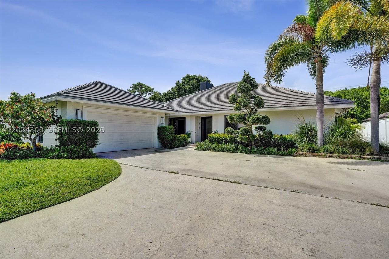 5569 Wind Drift Ln - Photo 5 of 50