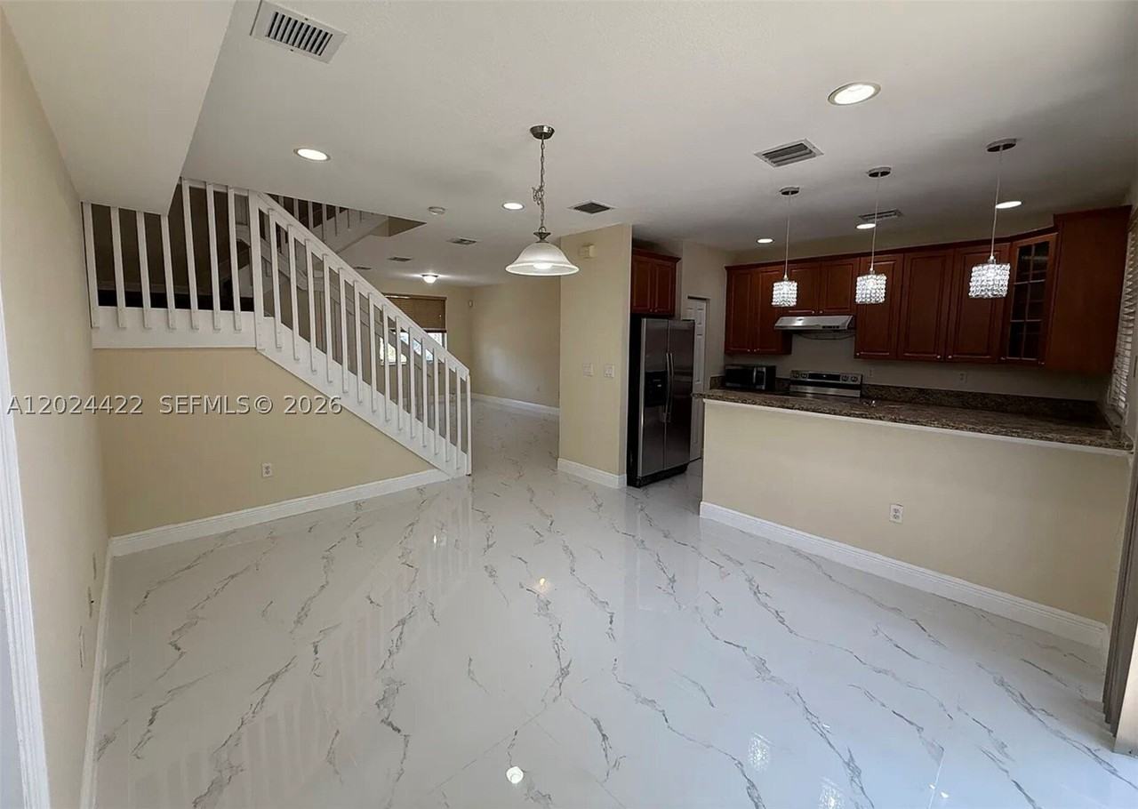 6542 Hidden Cove Dr #4-4 - Photo 2 of 13