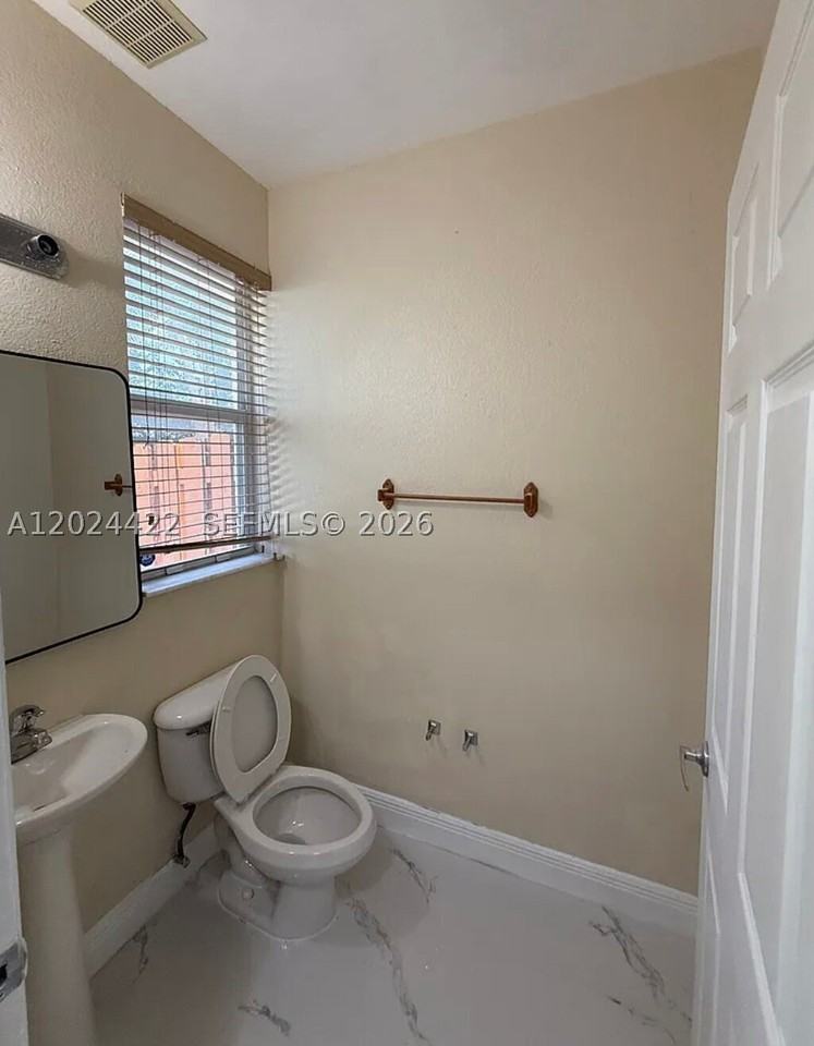6542 Hidden Cove Dr #4-4 - Photo 6 of 13