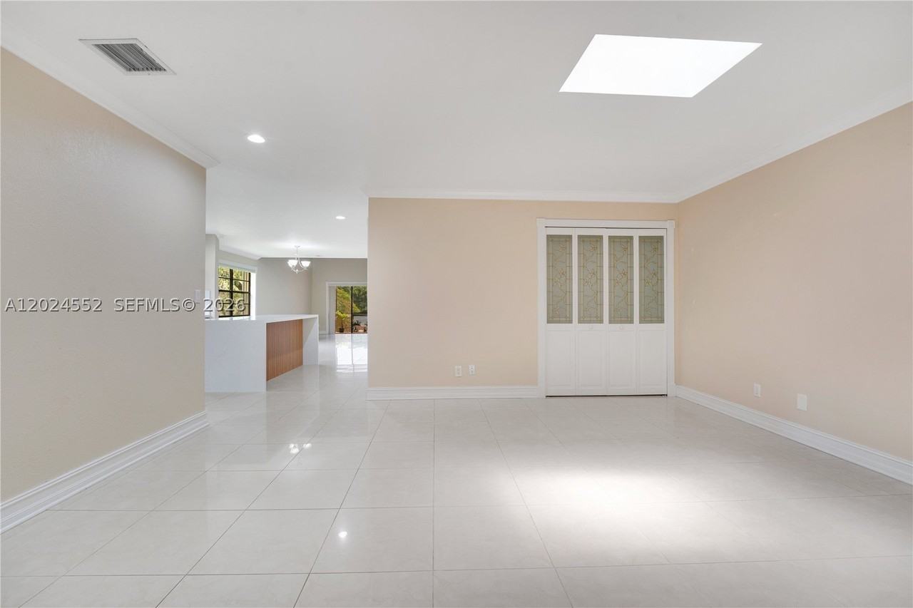 3719 Estepona Ave #18A1 - Photo 5 of 37