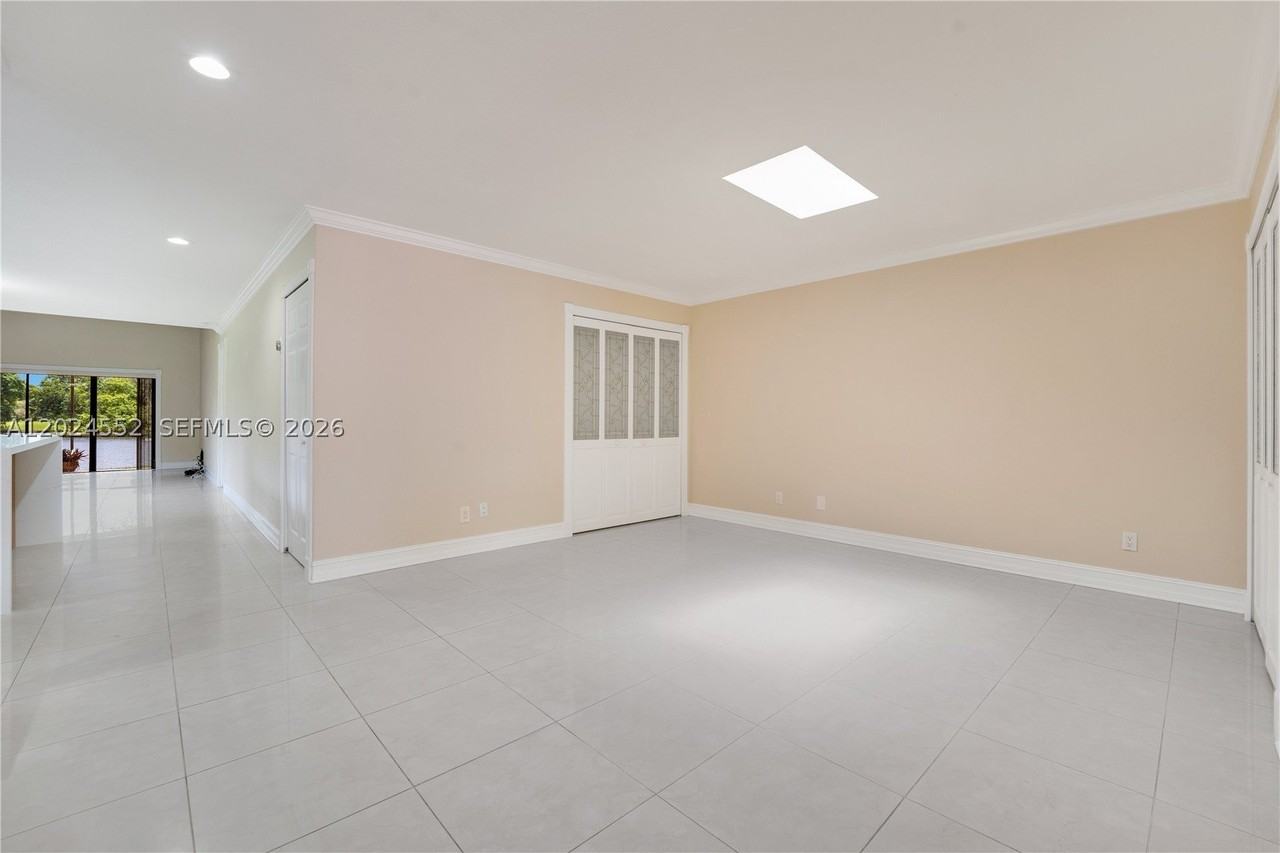 3719 Estepona Ave #18A1 - Photo 6 of 37
