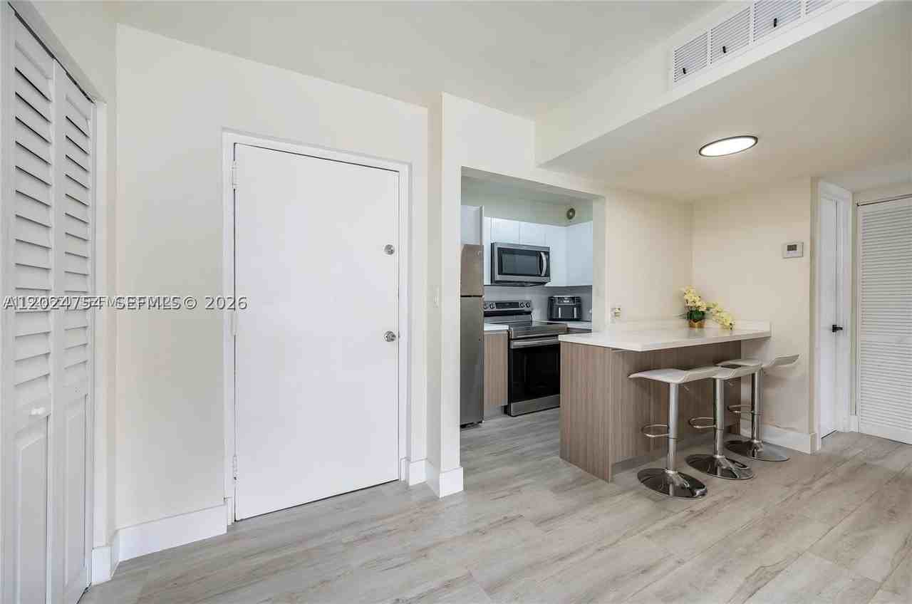 899 West Ave #7E - Photo 6 of 29