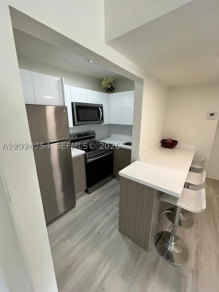 899 West Ave #7E - Photo 7 of 29