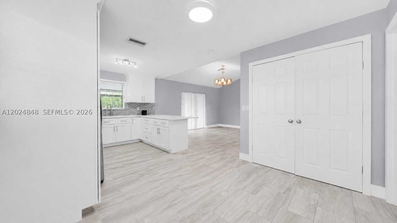 10520 Nw 41st St #10520 - Photo 6 of 34