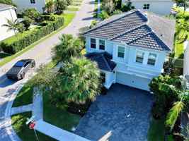 featured image of 4426 Greenway Dr