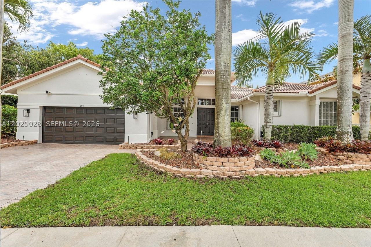 950 Marina Dr - Photo 2 of 50