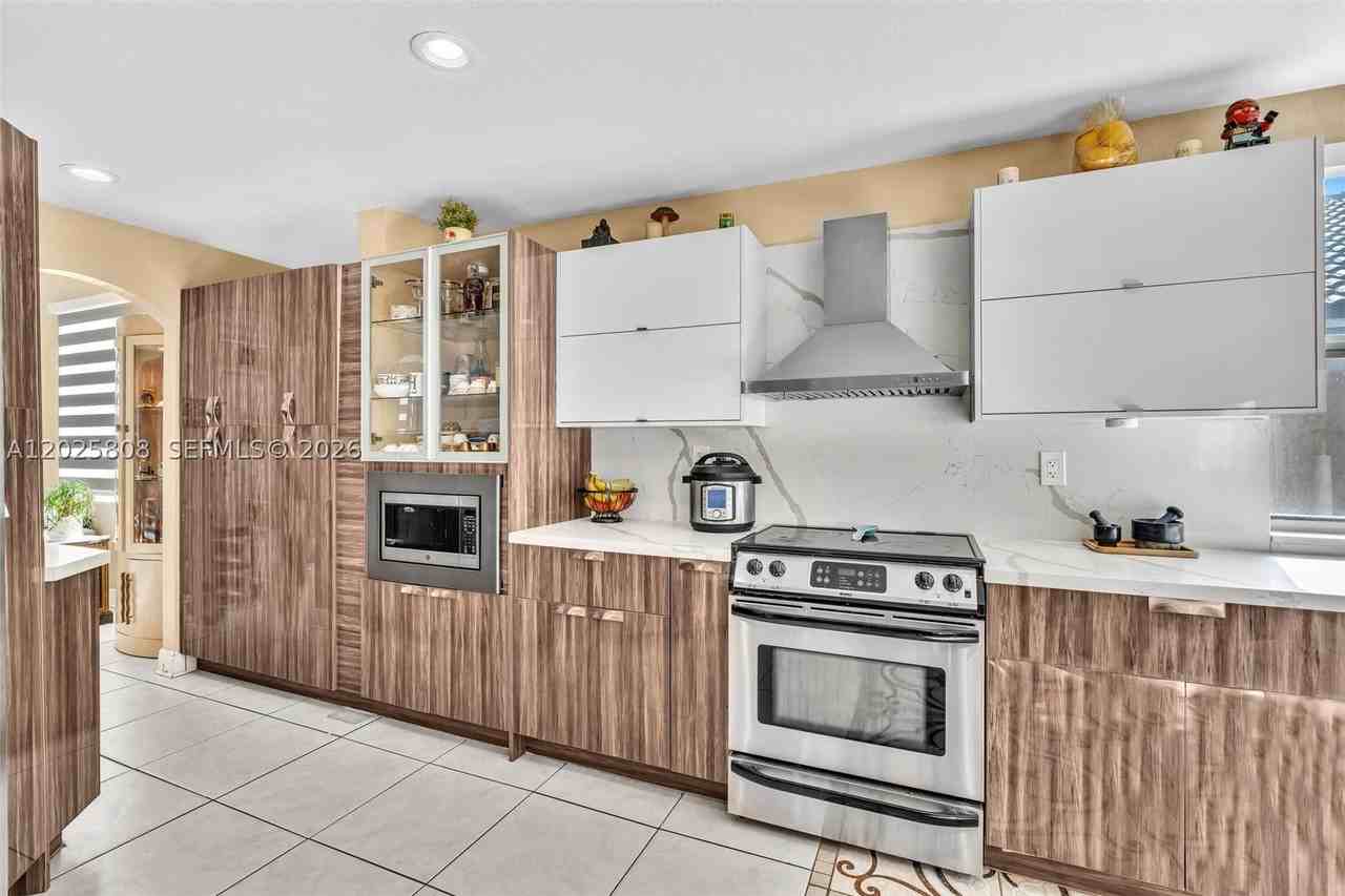 16408 Sapphire Pl - Photo 6 of 45