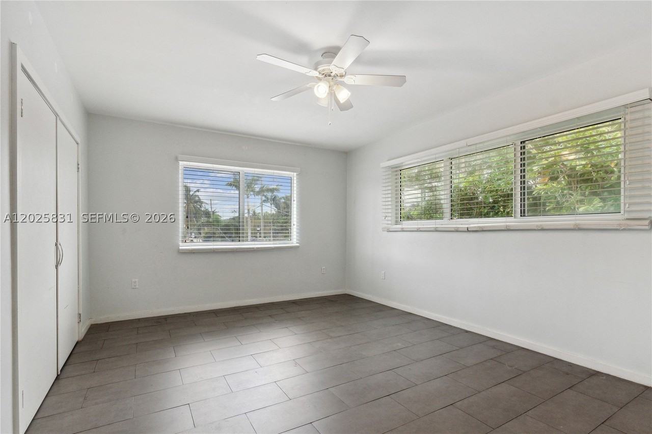 8501 Hawthorne Ave #4 - Photo 6 of 20