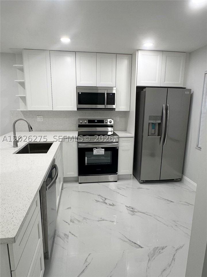 10630 Nw 1st St #10630 - Photo 3 of 16
