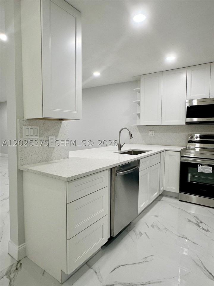 10630 Nw 1st St #10630 - Photo 4 of 16