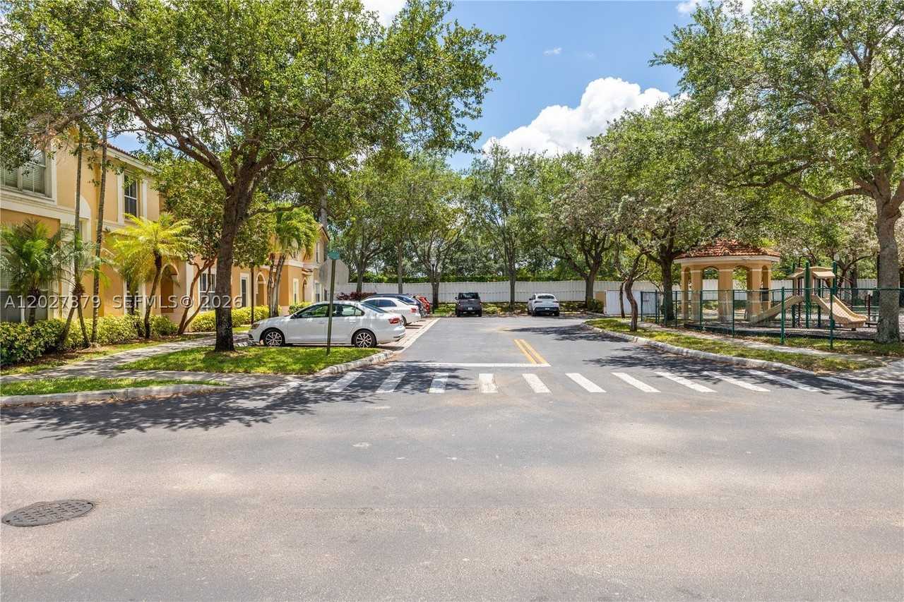 12850 Sw 31st Ct #102 - Photo 4 of 43