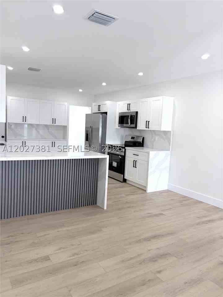 2956 Nw 47th St #NA - Photo 3 of 35