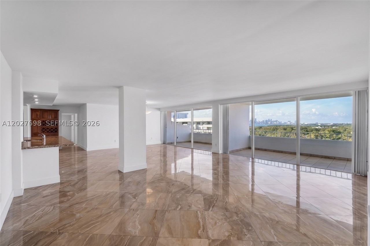 199 Ocean Lane Dr #1210 - Photo 3 of 26