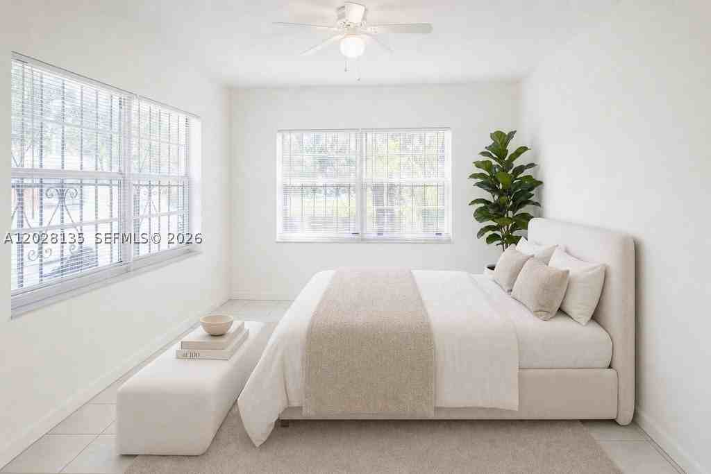 1570 Nw 2nd St - Photo 2 of 24