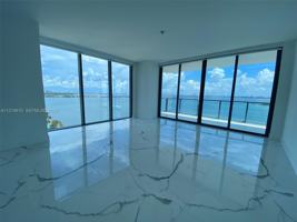 featured image of NE 23rd St & Biscayne Blvd