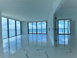 featured image of NE 23rd St & Biscayne Blvd