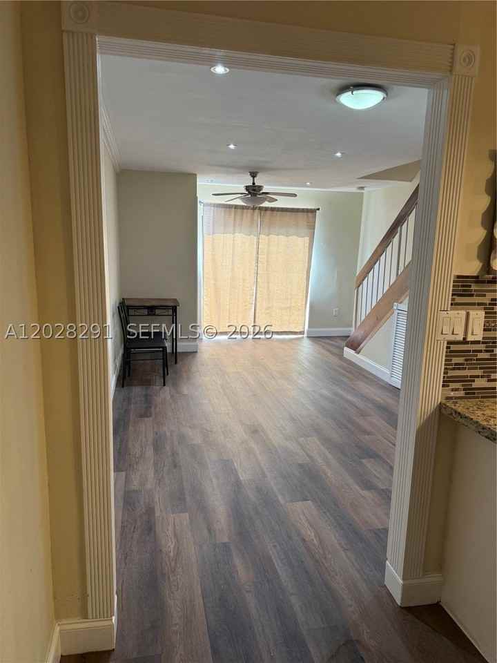 11789 Sw 18th St #4-30 - Photo 2 of 28