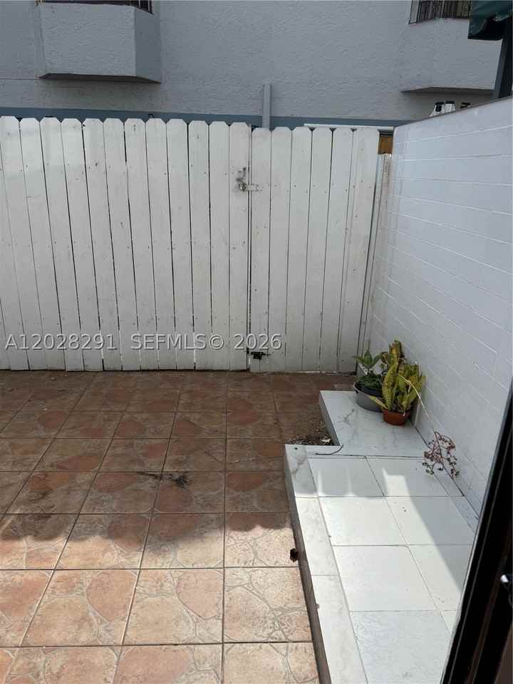 11789 Sw 18th St #4-30 - Photo 5 of 28