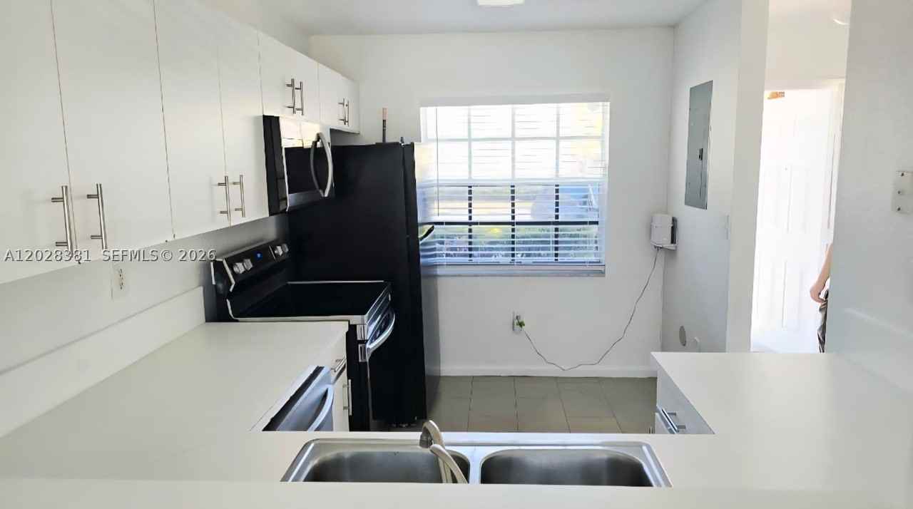14130 Sw 120th Ct #4-14 - Photo 4 of 16