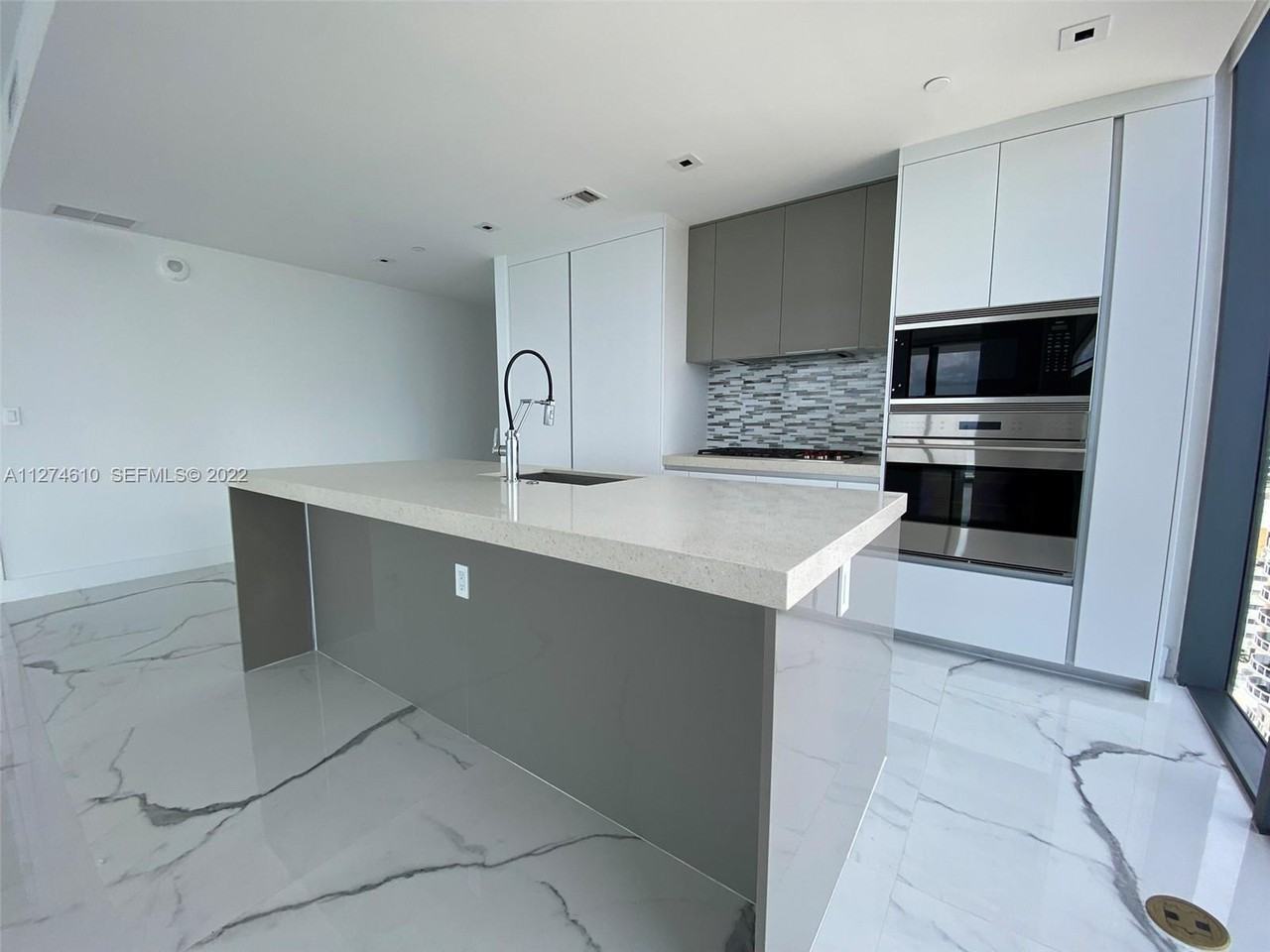 NE 23rd St & Biscayne Blvd - Photo 4 of 32