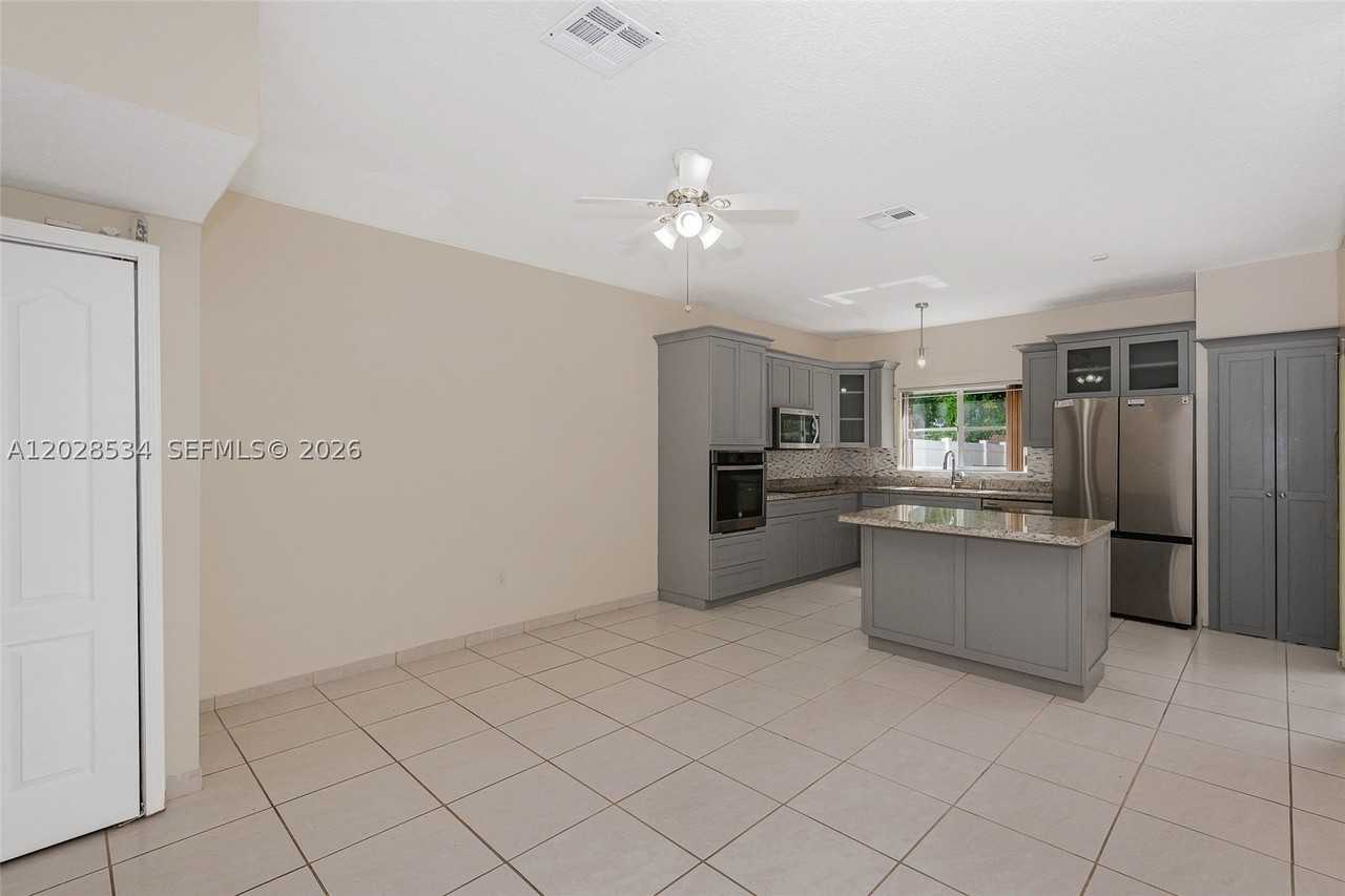 4959 Sw 128th Ter #4959 - Photo 6 of 29