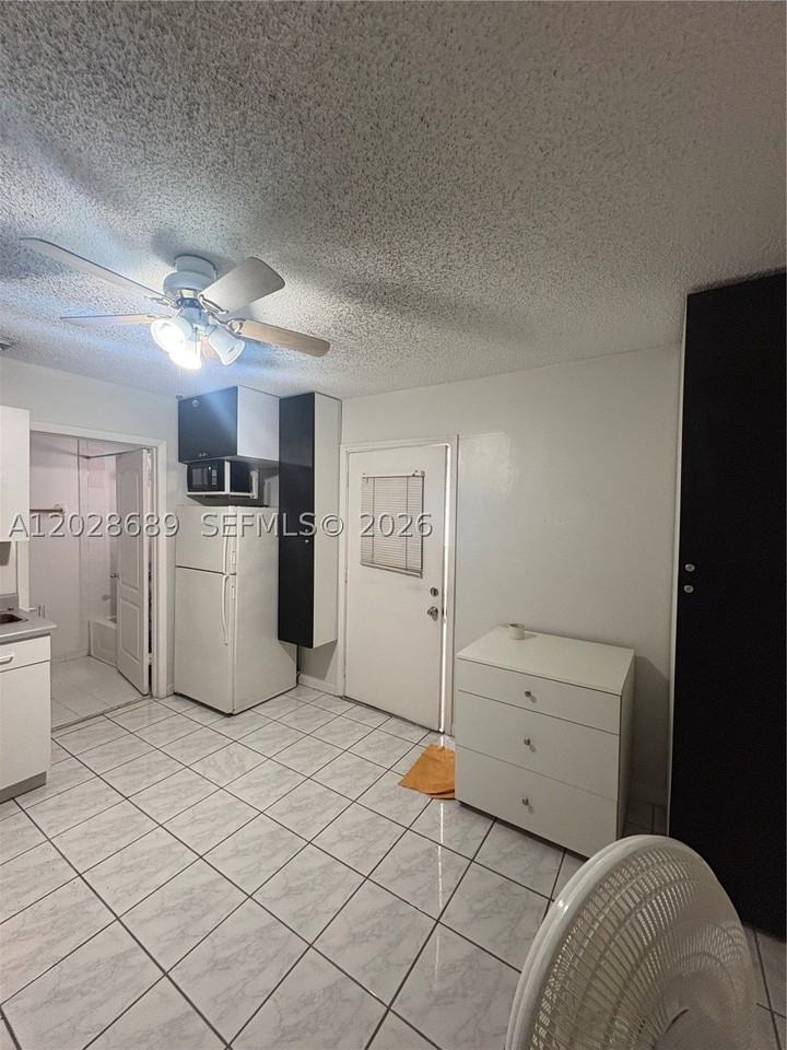 2232 W 74th Ter #40C - Photo 2 of 8