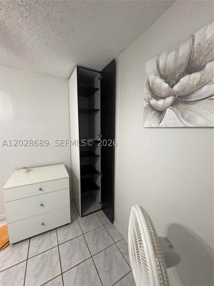 2232 W 74th Ter #40C - Photo 3 of 8