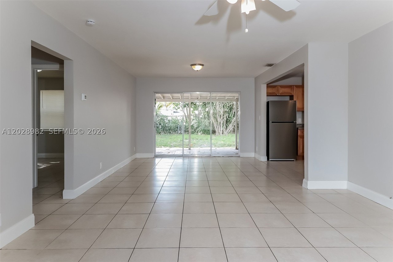 506 58th St - Photo 4 of 18