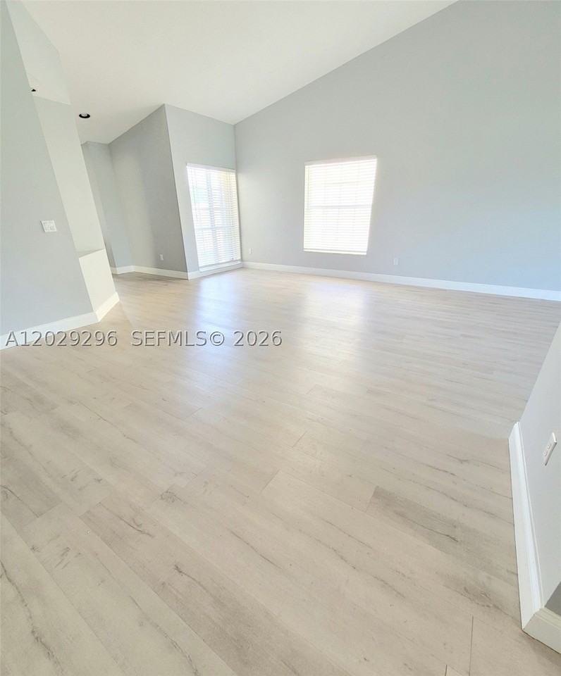17317 Boca Club Blvd #8 - Photo 7 of 26