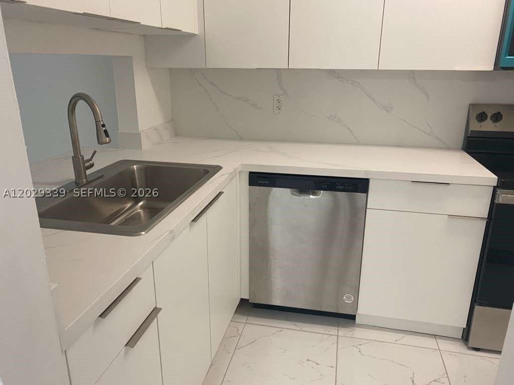 15346 Sunset Dr #22-11 - Photo 5 of 15
