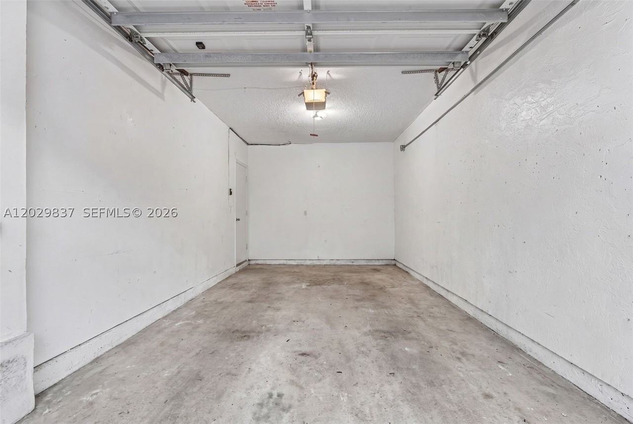21388 Marina Cove Cir #16G - Photo 3 of 32