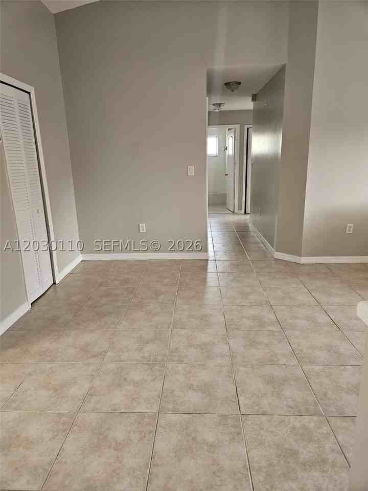 2527 W 76th St #208 - Photo 5 of 21