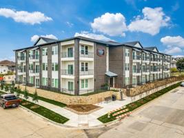 featured image of 624 N Lancaster Ave