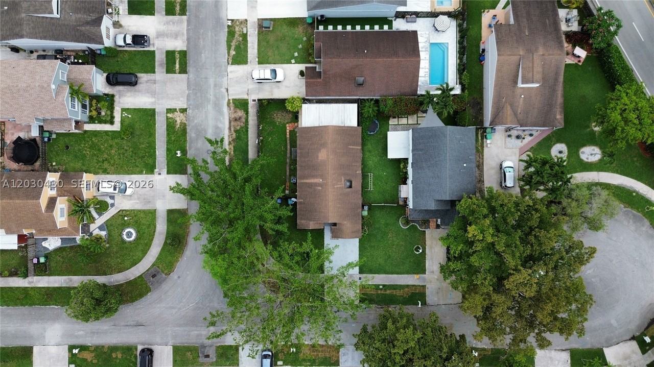 12713 Sw 146th Ln #0 - Photo 3 of 19