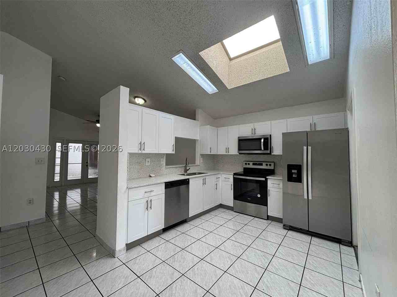 12713 Sw 146th Ln #0 - Photo 6 of 19