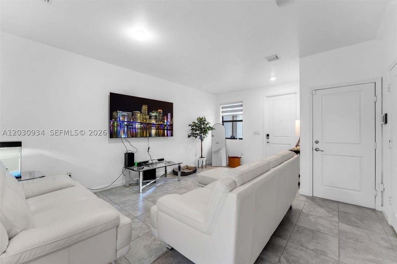 25160 Sw 114th Ave #25160 - Photo 7 of 41