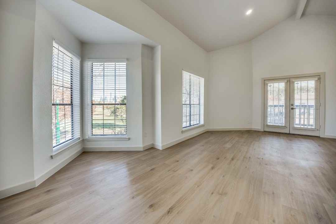 The Gleason - Photo 3 of 20