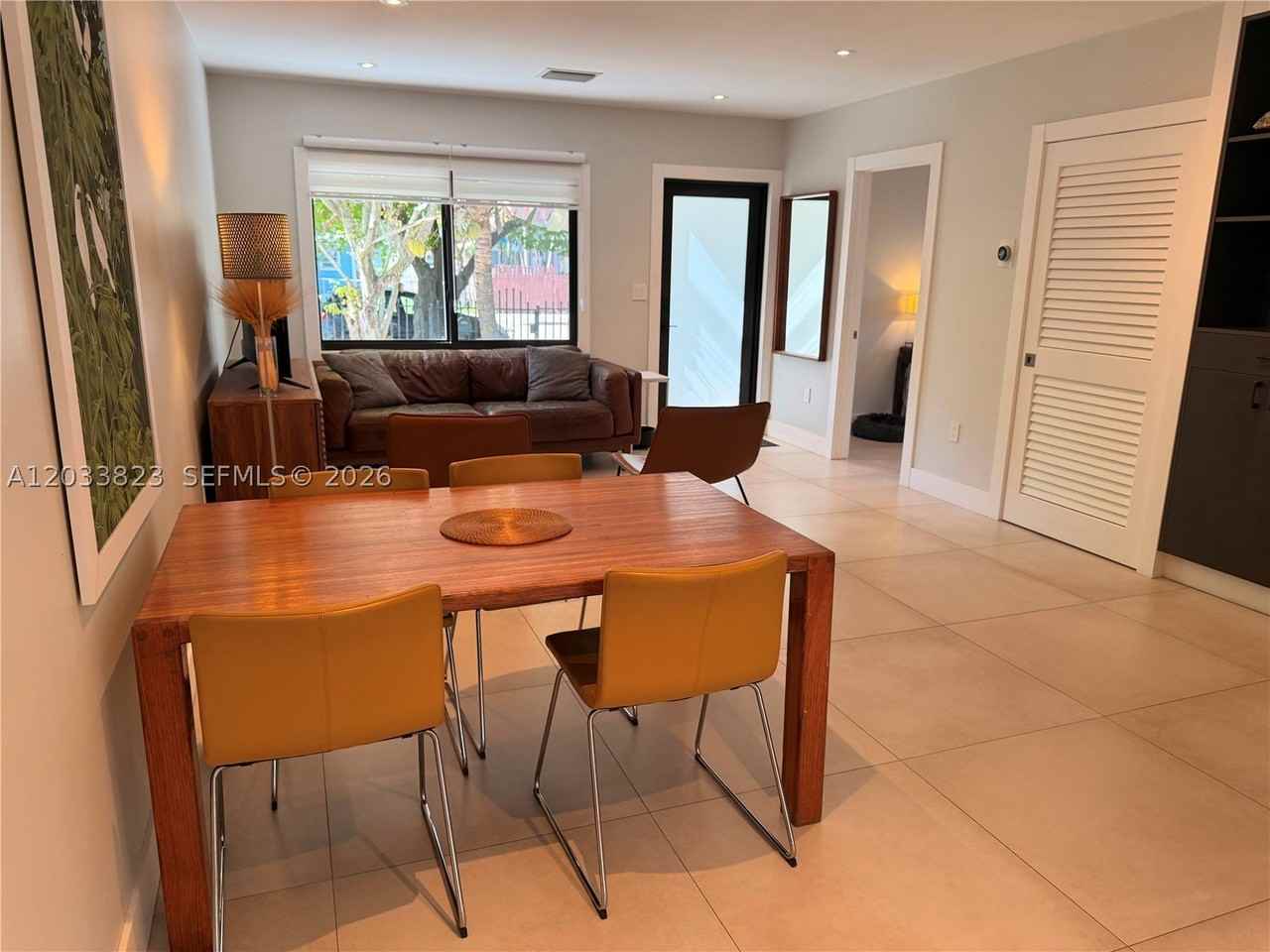 360 Nw 40th St #0 - Photo 5 of 31