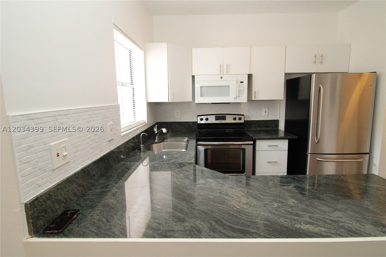 1423 Avon Ln #210 - Photo 4 of 15