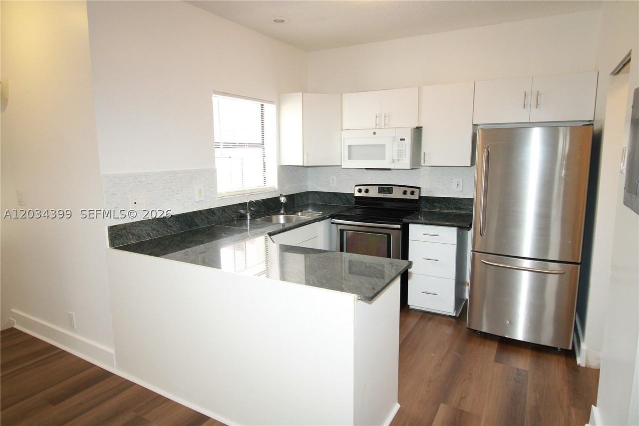 1423 Avon Ln #210 - Photo 5 of 15