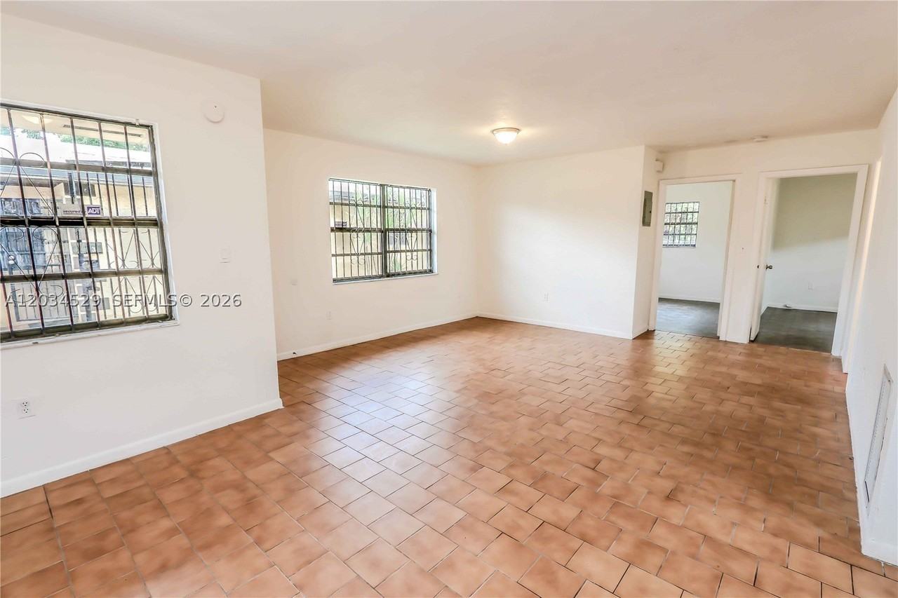 6747 Nw 5th Ct #2 - Photo 4 of 18