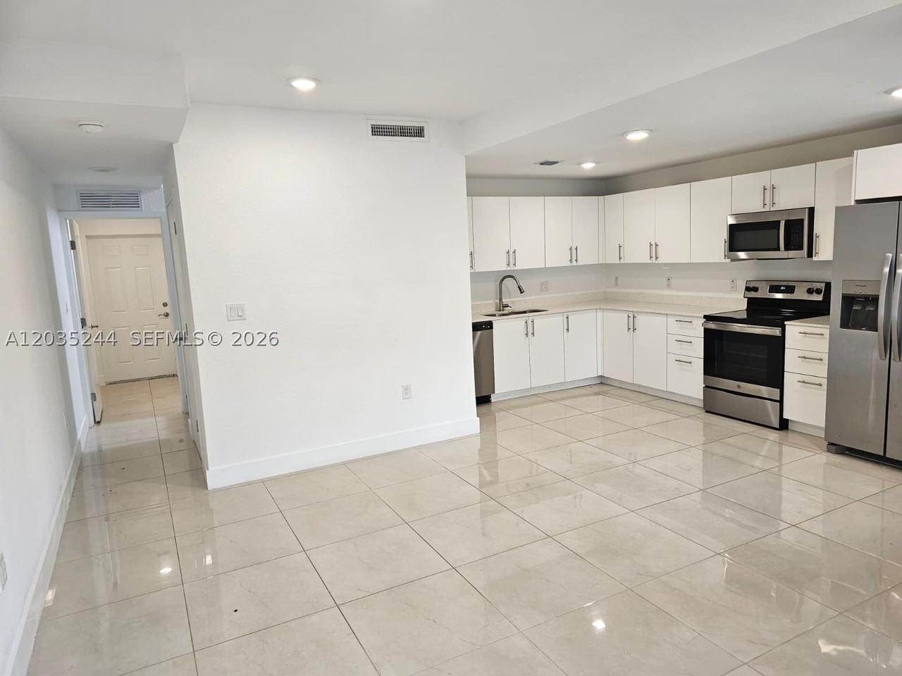 25806 Sw 144th Ct #25806 - Photo 3 of 26