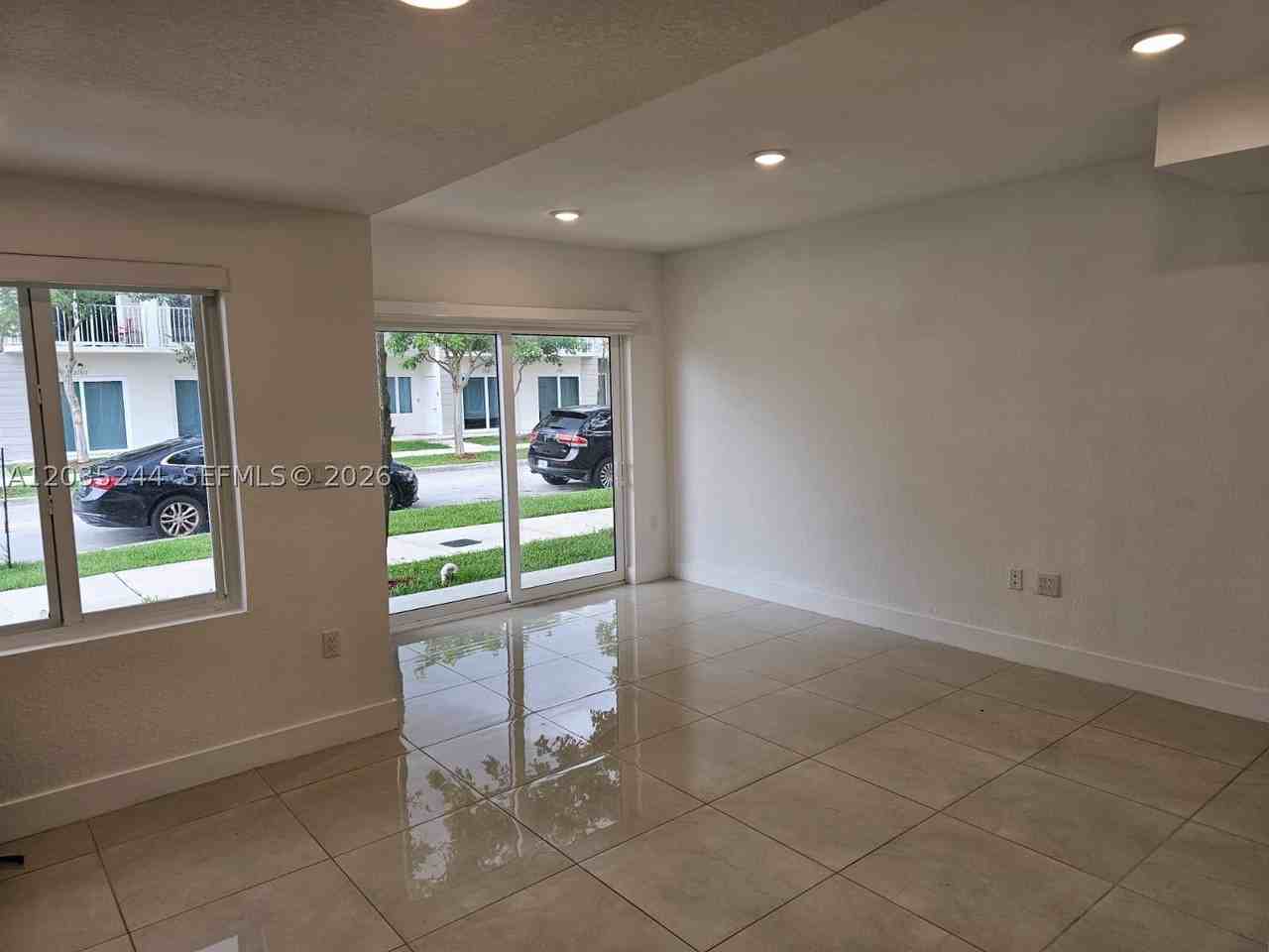 25806 Sw 144th Ct #25806 - Photo 4 of 26