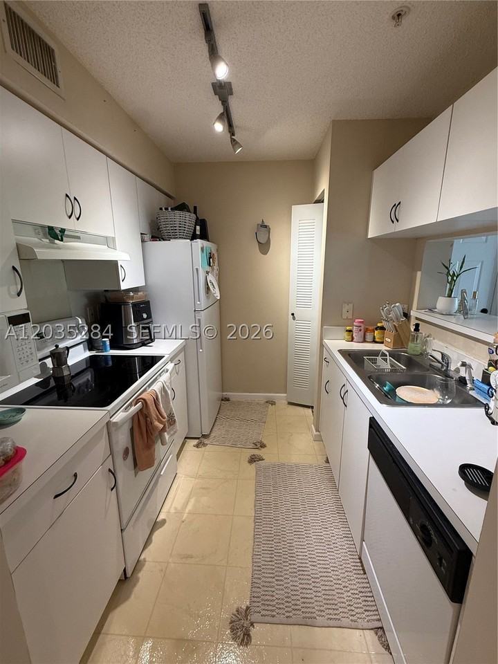 2051 Renaissance Blvd #308 - Photo 5 of 11