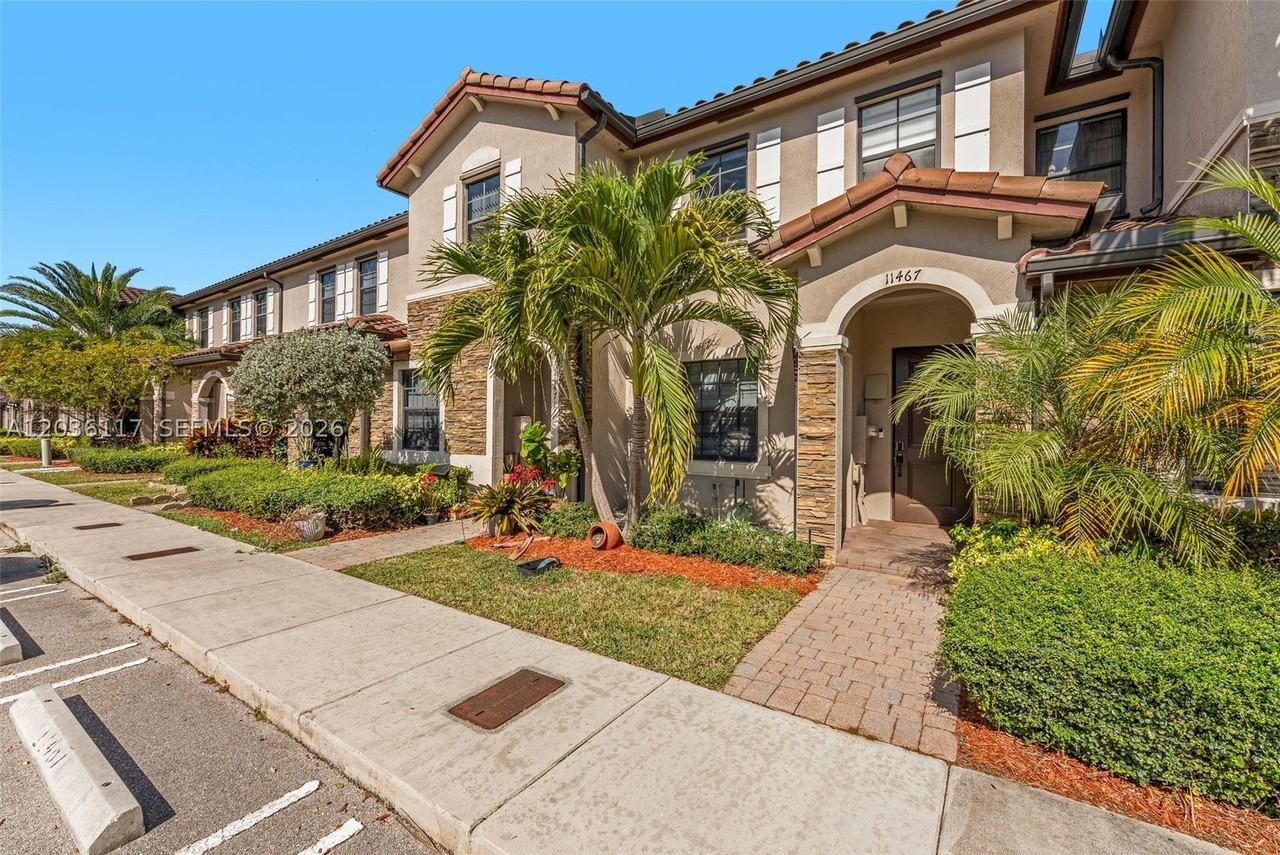 11467 Sw 248th Ln #11467 - Photo 3 of 35